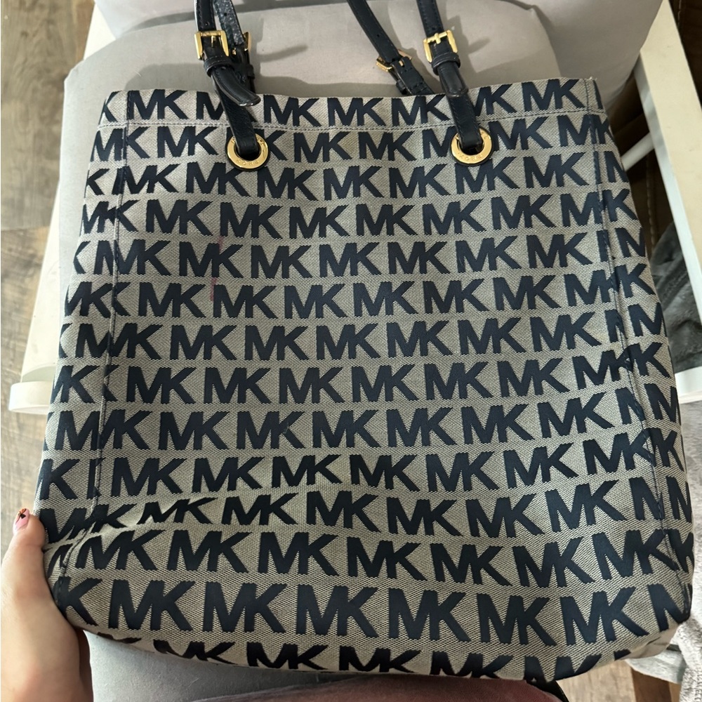 Michael Kors Navy and Gray Tote purse